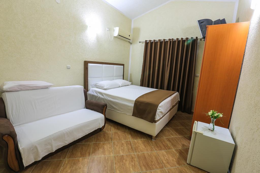 Hotel Edita 乌尔齐尼 外观 照片